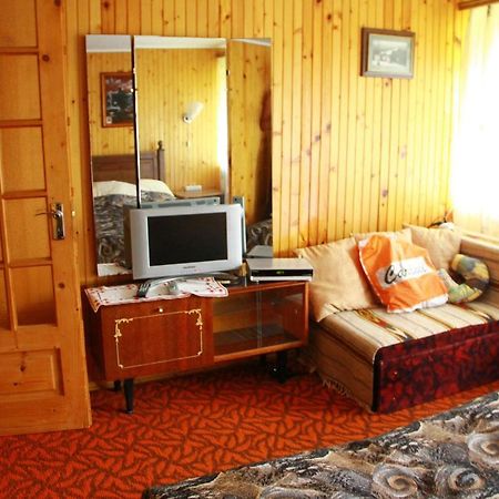 У Андрія Hotel Yaremche Eksteriør billede
