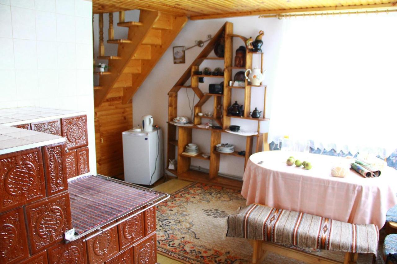 У Андрія Hotel Yaremche Eksteriør billede