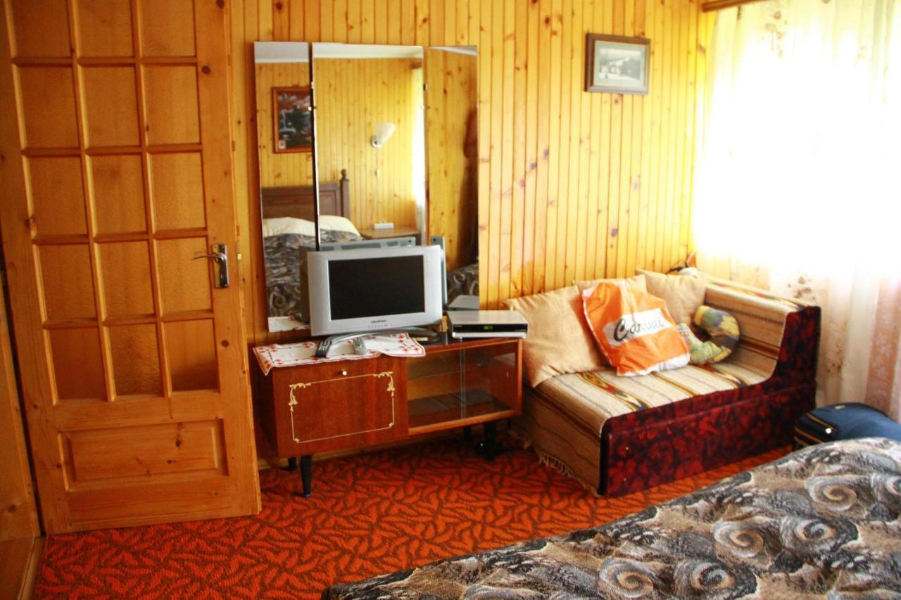 У Андрія Hotel Yaremche Eksteriør billede